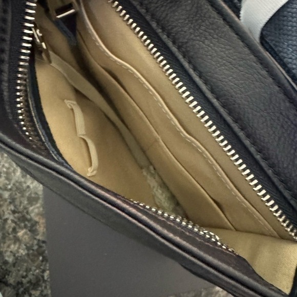 Minooy Athena Crossbody Bag Built-in Wallet real Leather Dark Navy Blue NEW - Picture 13 of 16